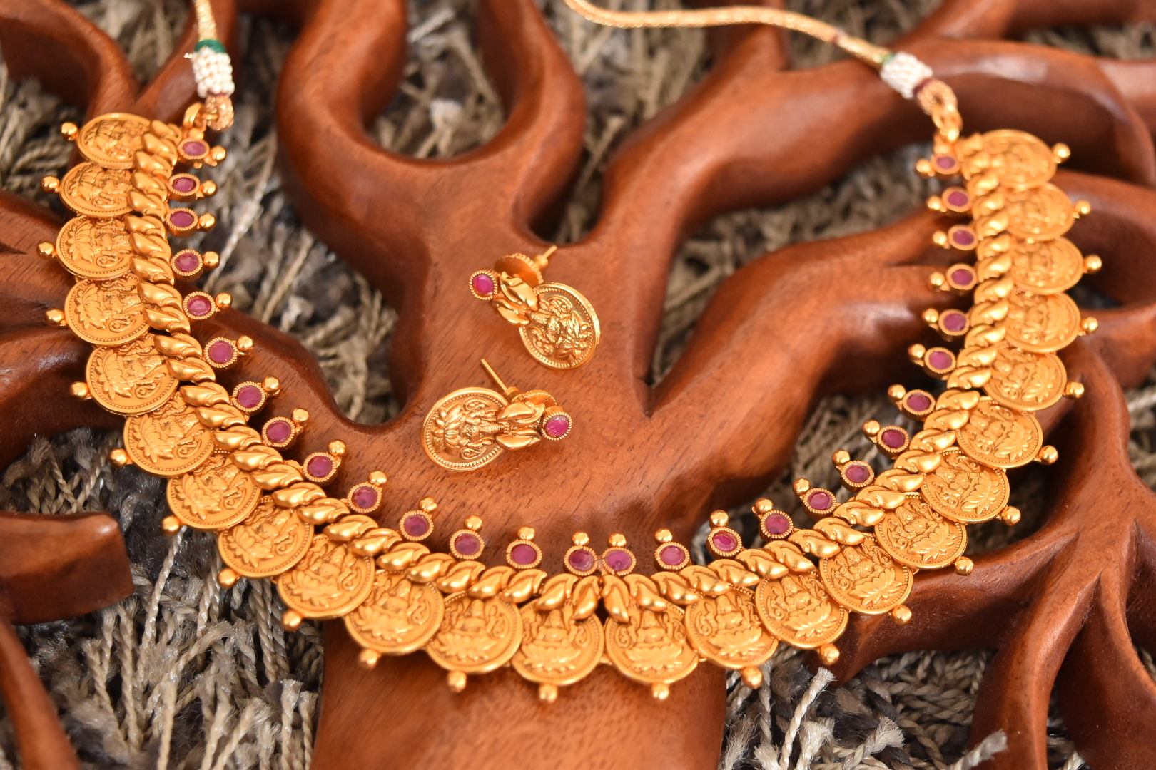 Traditional Lakshmi Coin Necklace Set - Temple Of Navratna