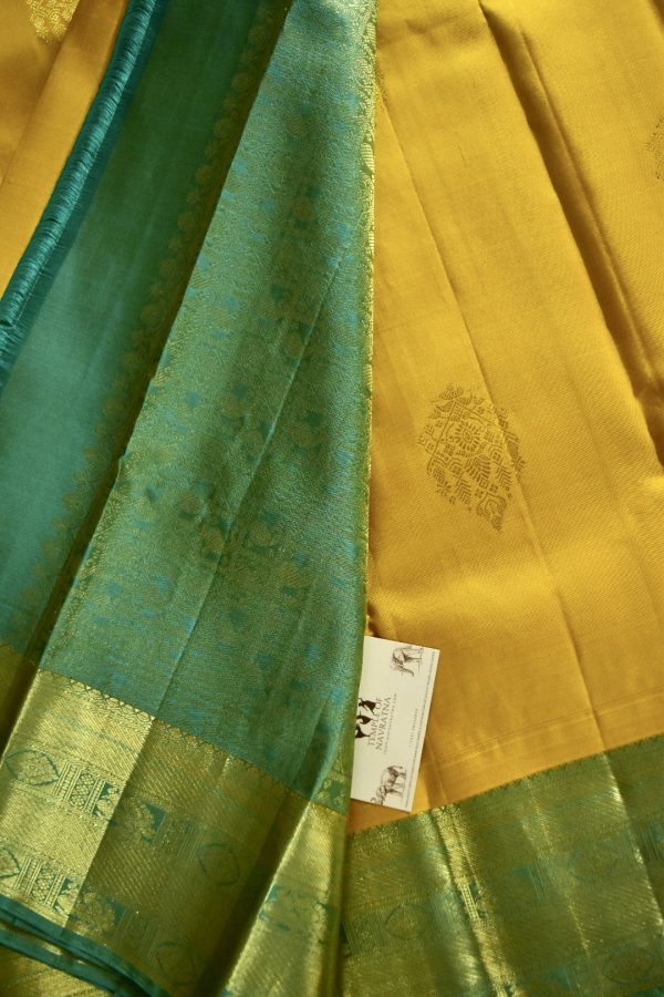 Yellow Kanchipuram with Contrast Blue Border and Blouse - Image 4
