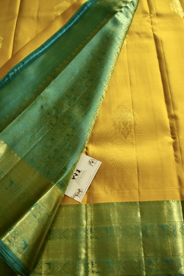 Yellow Kanchipuram with Contrast Blue Border and Blouse - Image 3