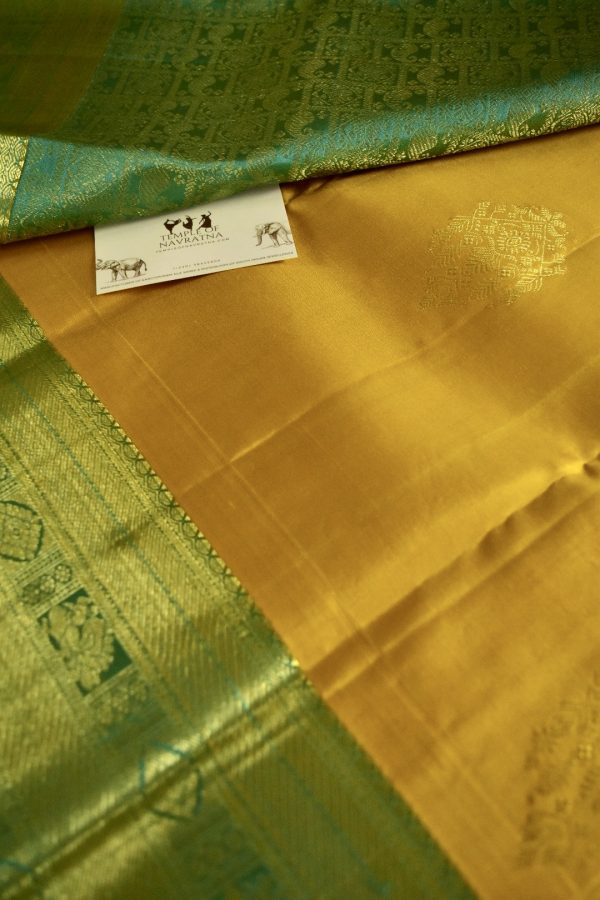 Yellow Kanchipuram with Contrast Blue Border and Blouse - Image 5