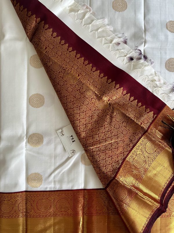 Off White Pure Kanchipuram Silk Saree with Maroon Border&Blouse - Image 3