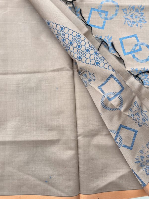Bronze Shade Soft Silk Printed Saree - Image 4