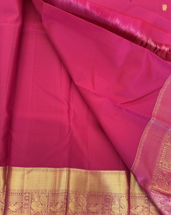 Pink Pure Kanchipuram Silk Saree with Zari Border - Image 4