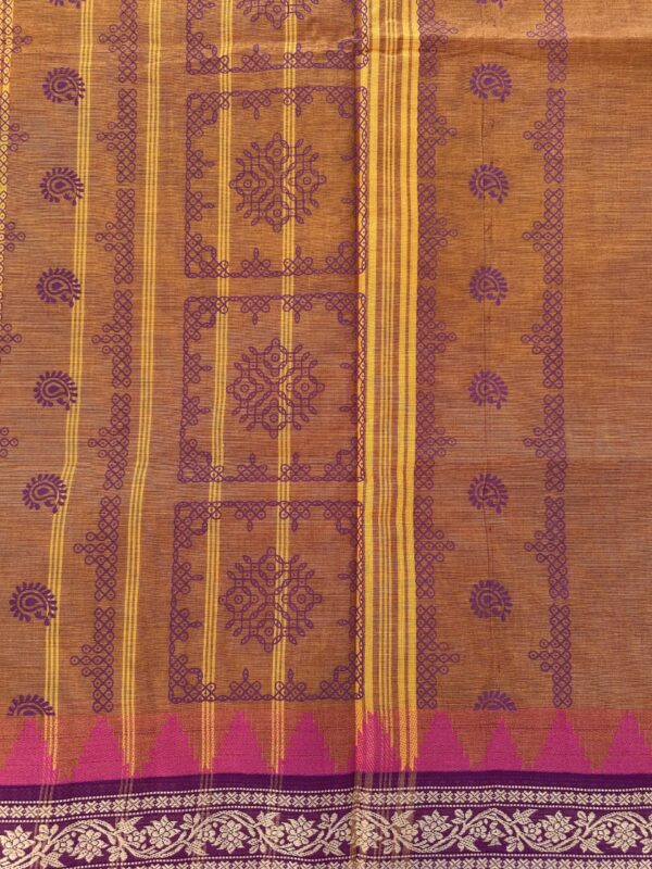 Rusted Color Kolam Printed Handloom Cotton Saree with Extra Blouse Material - Image 3