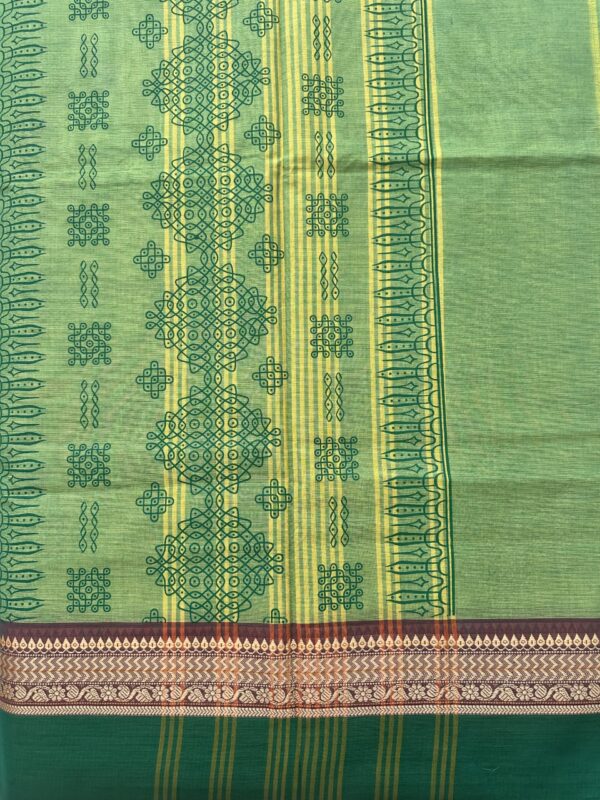 Parrot Green Printed Handloom Cotton Saree with Extra Blouse Material - Image 3